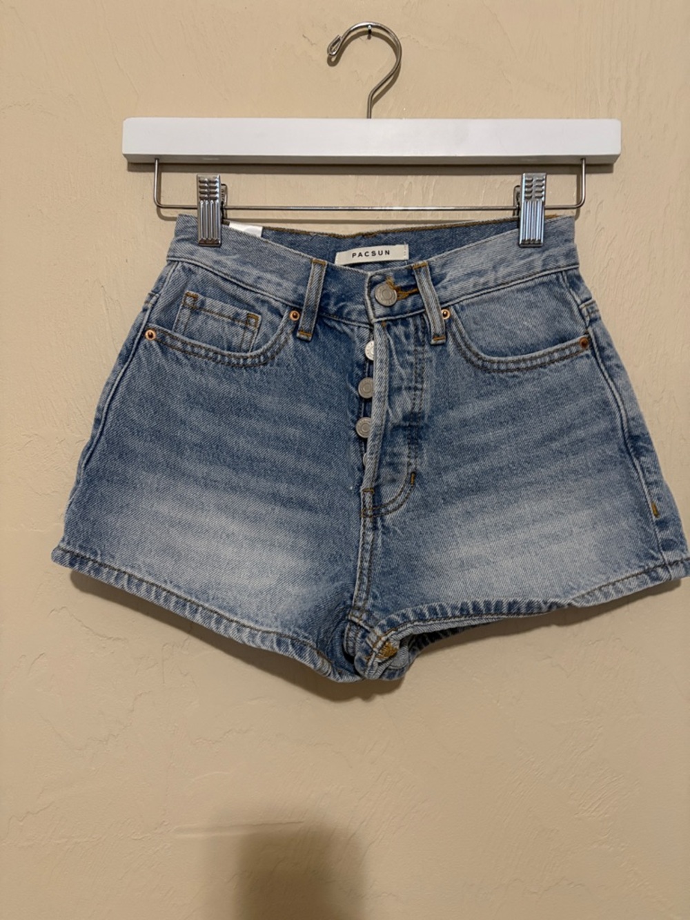 PacSun Vintage High-Rise Denim Shorts. Excellent Condition. **Size 22 not 23